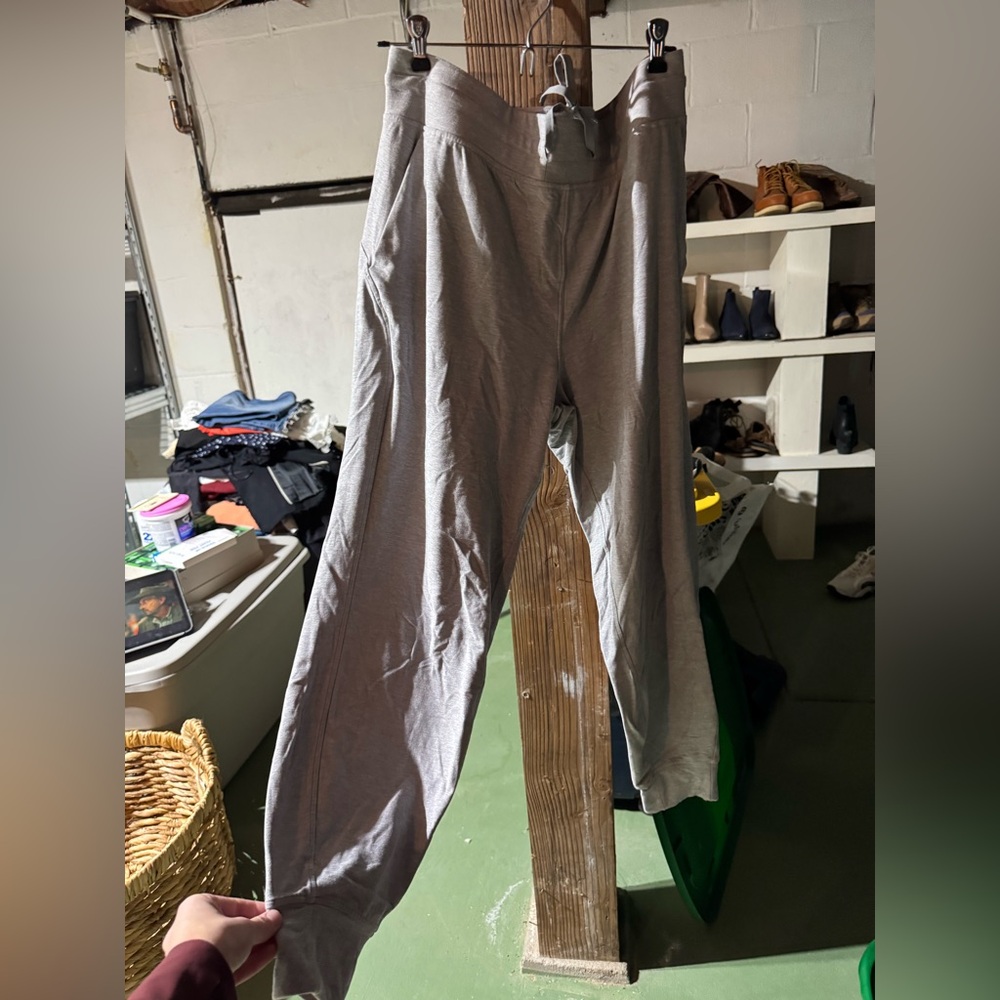Lululemon women align joggers